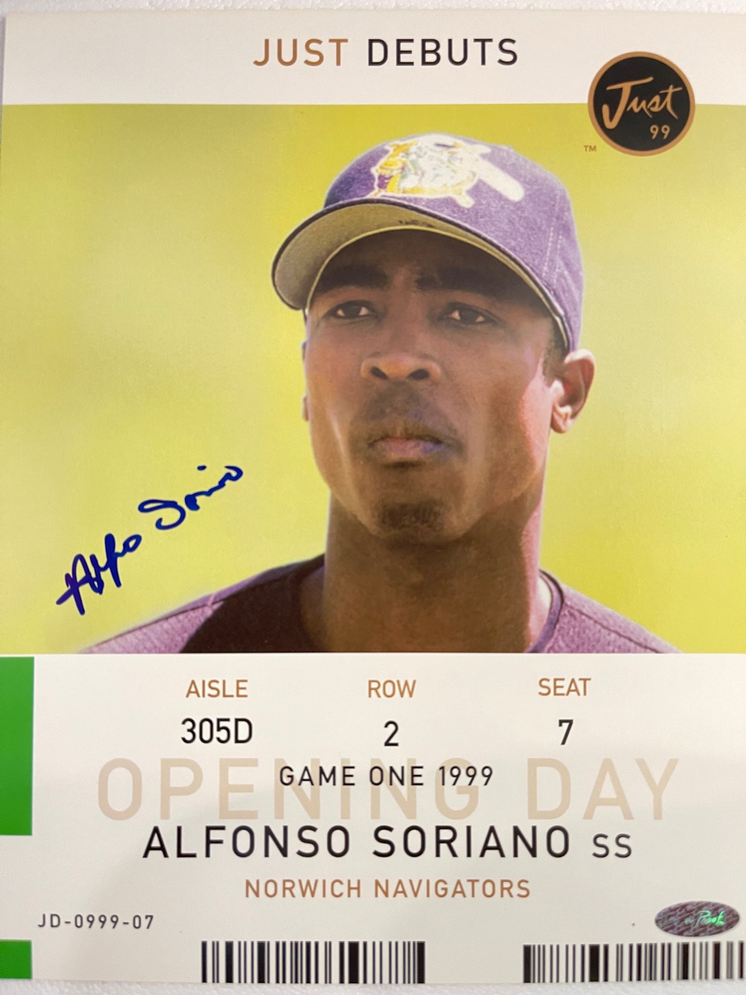 Alfonso Soriano Autographed Memorabilia  Signed Photo, Jersey,  Collectibles & Merchandise