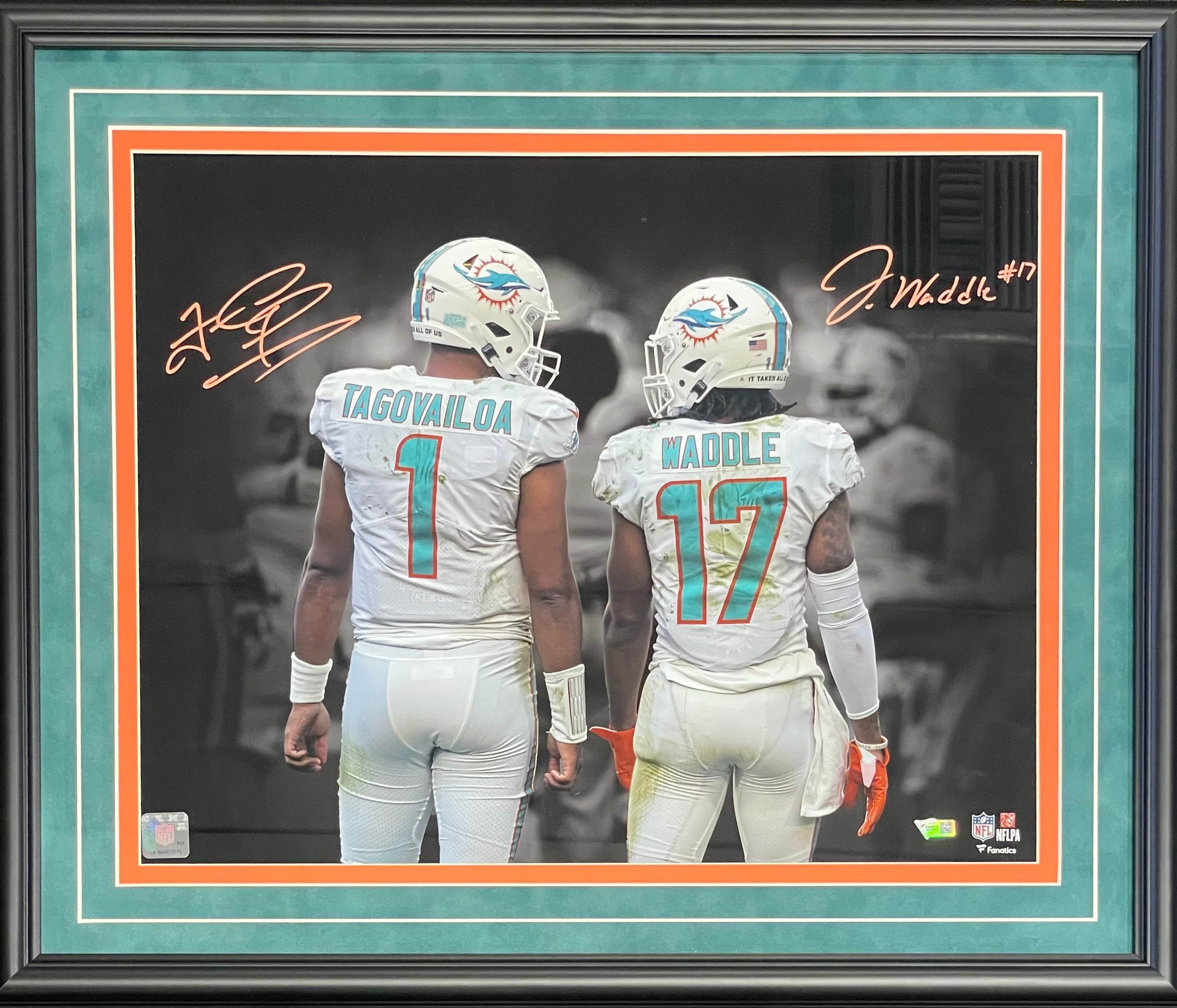 Jaylen Waddle Framed Signed Jersey Beckett Autographed Miami Dolphins