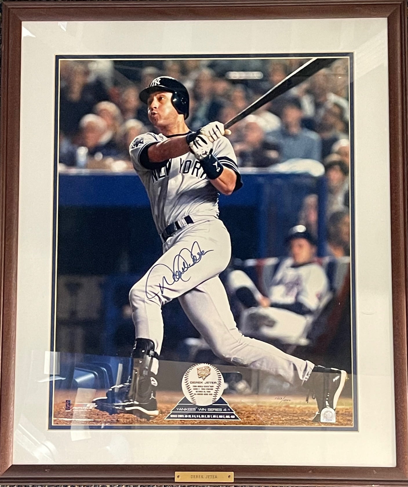 Derek Jeter Signed Autographed 16x20 Photograph Framed To