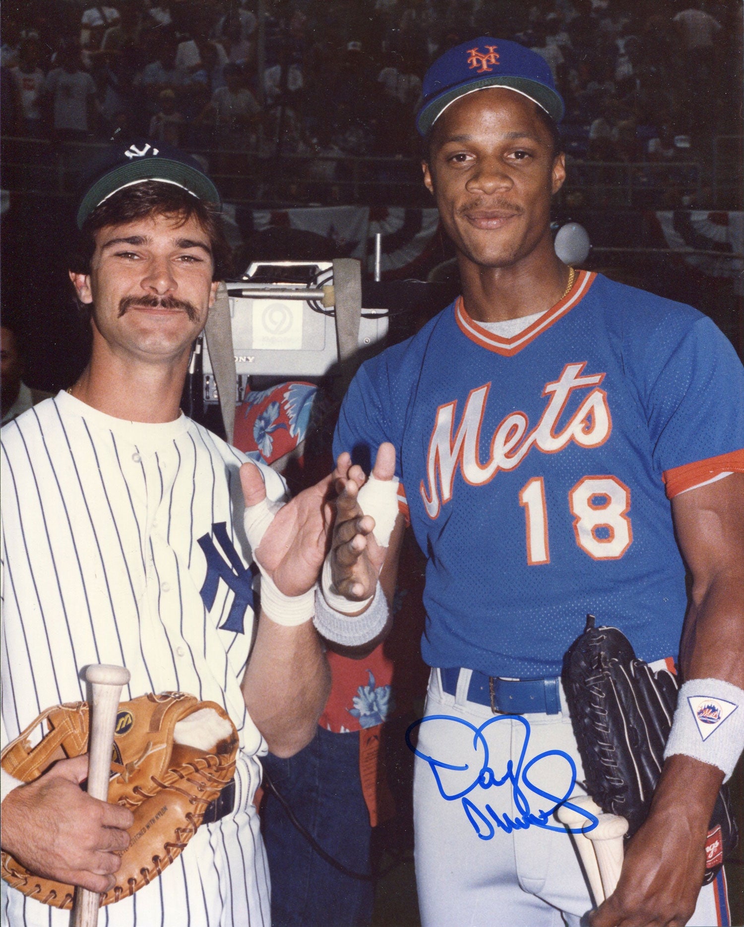 Darryl Strawberry Signed New York Mets 8x10 Photo (JSA COA