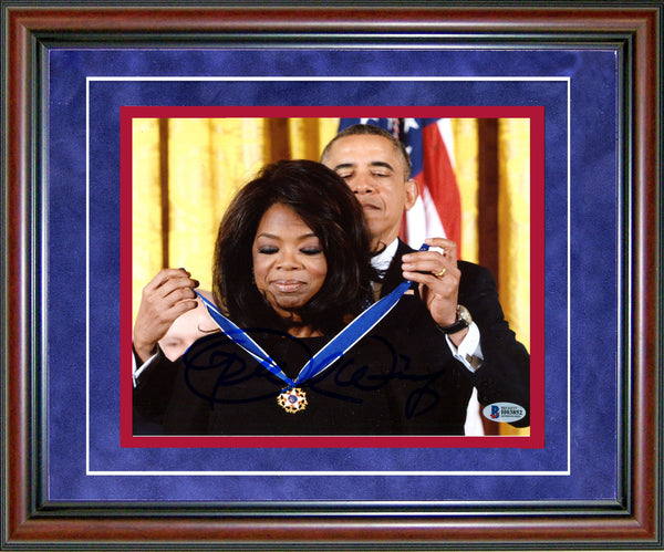Oprah Winfrey Framed Autographed 8x10 Photo (Beckett)