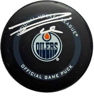 Leon Draisaitl Edmonton Oilers Authentic Autographed Official Game Puck (Fanatics)