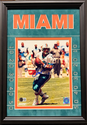 Dan Marino Autographed Dolphins 8x10 Framed Photo (Beckett)