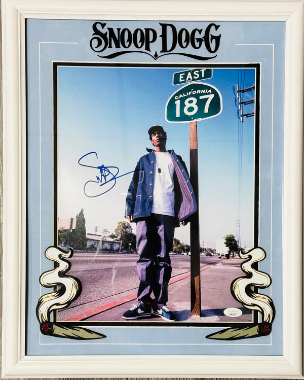 Snoop Dogg Autographed 11x14 Framed Celebrity Photo (JSA)