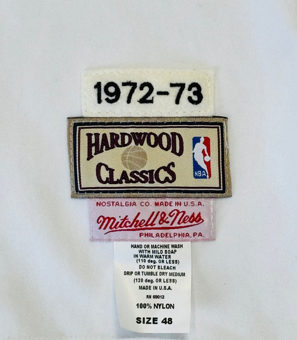 1972-73 New York Knicks Autographed Team Signed Jersey (Steiner)