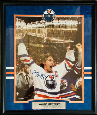 Wayne Gretzky Autographed Framed 16x20 Oilers Photo (JSA)
