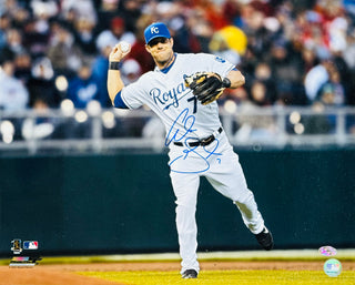 Alex Gordon Autographed Fielding 16x20 Baseball Photo