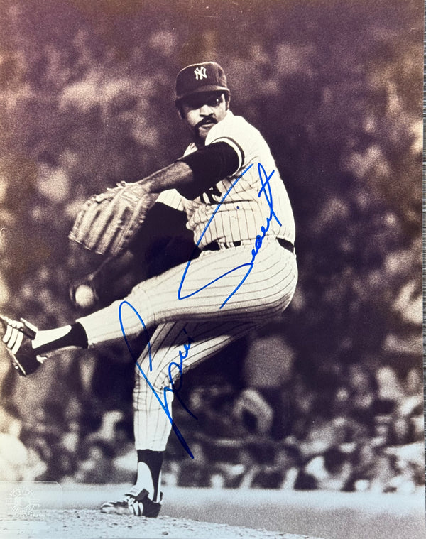 Luis Tiant Autographed Yankees 8x10 Photo
