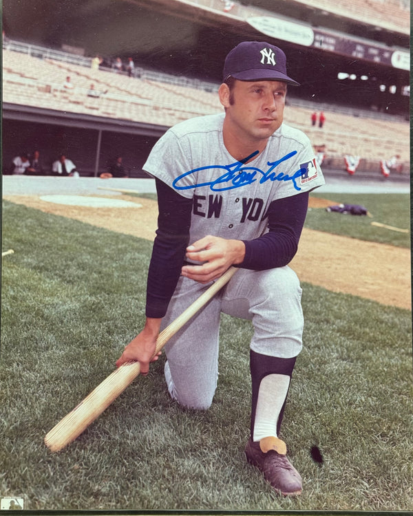 Tom Tresh Autographed Yankees 8x10 Baseball Photo