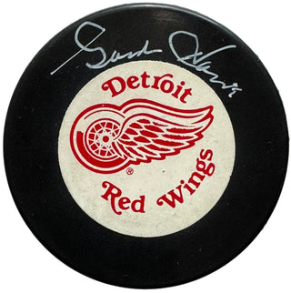 Gordie Howe Autographed Vintage Detroit Red Wings Puck (JSA)