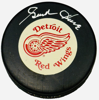 Gordie Howe Autographed Vintage Detroit Red Wings Puck (JSA)