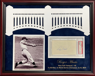 Roger Maris Autographed framed 3x5 Index Card (PSA)