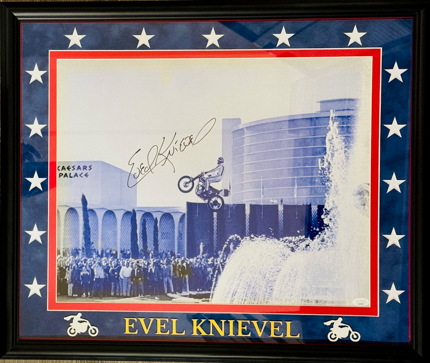Evel Knievel signed autographed photo Daredevil King COA hologram main image 1