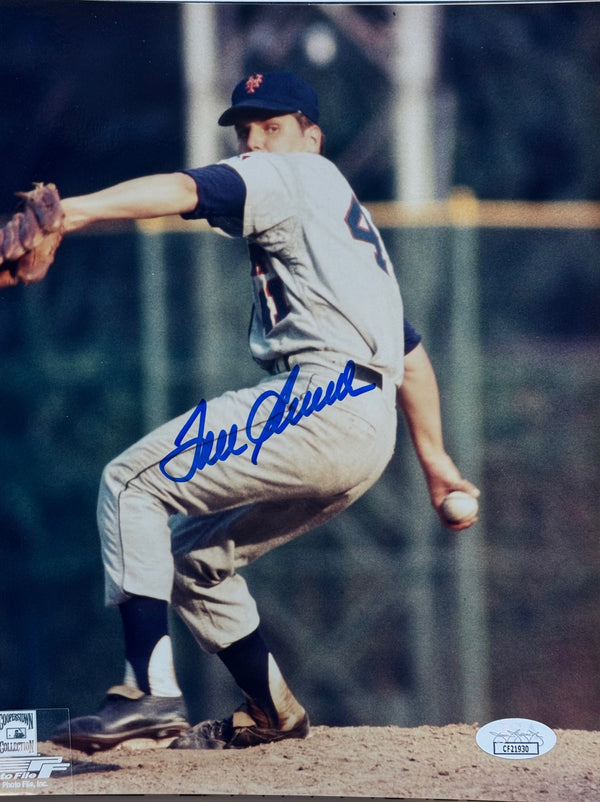 Tom Seaver Autographed Mets 8x10 Baseball Photo (JSA)