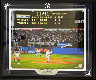 Mariano Rivera Autographed 16X20 Framed Baseball Photo (Steiner)