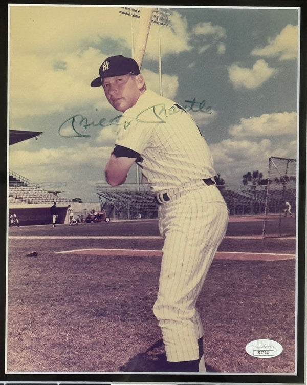 Mickey Mantle Autographed 8x10 Framed Baseball Photo (JSA)