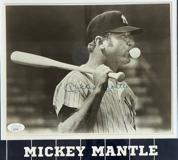 Mickey Mantle Autographed 8x10 Framed Baseball Photo (JSA)