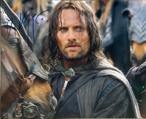 Viggo Mortensen Autographed 8x10 Celebrity Photo