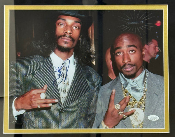 Snoop Dogg Autographed 11x14 Framed Celebrity Photo (JSA)