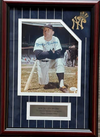 Mickey Mantle Autographed 8x10 Framed Yankees Photo (JSA)