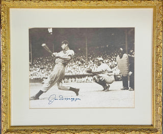 Joe DiMaggio Autographed 10x13 Framed Baseball Photo (JSA)
