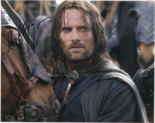 Viggo Mortensen Autographed 8x10 Celebrity Photo