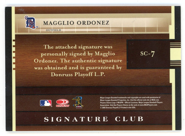 Magglio Ordonez 2005 Donruss Signature Series Autographed Bat Relic #SC-7