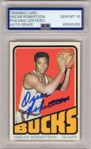 Oscar Robertson 1972 Autographed Topps #25 PSA Auto Grade GEM MT 10 Card