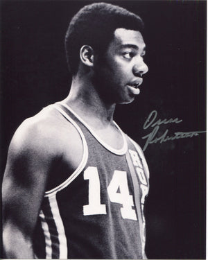 Oscar Robertson Autographed 8x10 Basketball Photo
