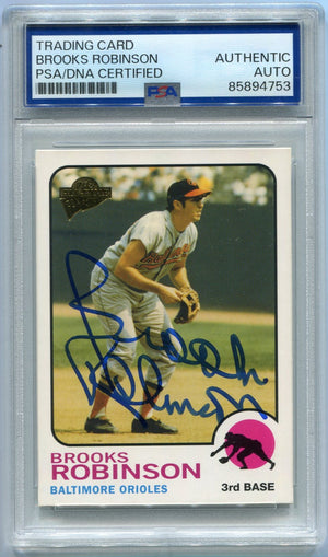 Brooks Robinson 2004 Topps Archives Autographed Card #111 PSA/DNA Certified