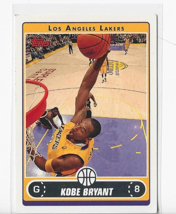 Kobe Bryant 2006 Topps #8 Card