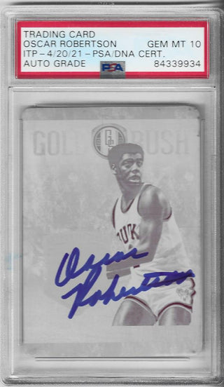 Oscar Robertson 2013 Panini Gold Standard Magenta Plate Autographed Card 1/1 (PSA)