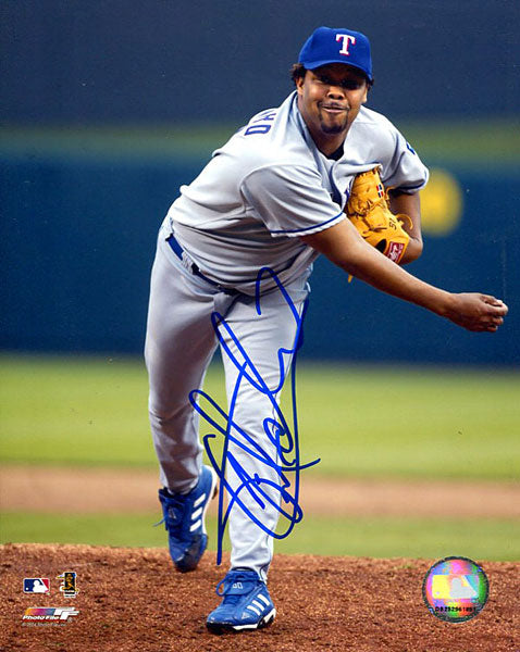Francisco Cordero Autographed / Signed Pitching 8x10 Photo