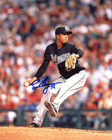 Leo Nunez Autographed / Signed Pitching 8x10 Photo