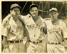 Paul Derringer Bill Lee & Whitlow Wyatt Unsigned Vintage 8x10