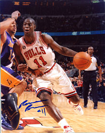 Ronnie Brewer Autographed / Signed Dribbling 8x10 Photo