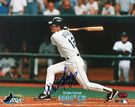 Wade Boggs Autographed / Signed 3000th Hit 8x10 Photo
