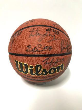 2018 Villanova University Team Signed Basketball