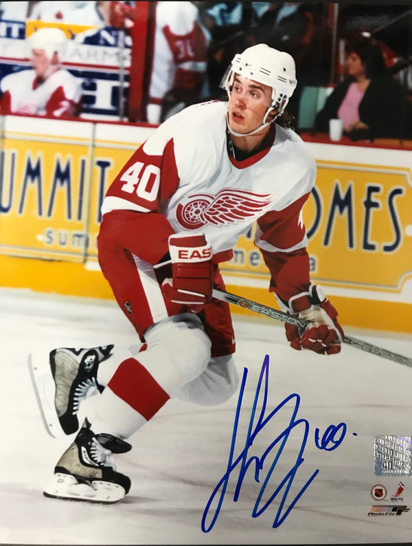 Henrik Zetterberg Autographed 8x10 Photo Detroit Red Wings