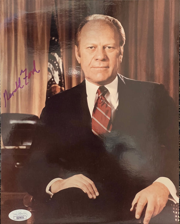 Gerald Ford Autographed 8x10 Photo (JSA)
