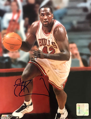 Elton Brand Autographed 8x10 Photo - Chicago Bulls