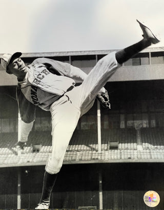 Satchel Paige Unsigned 8x10 Baseball Photo