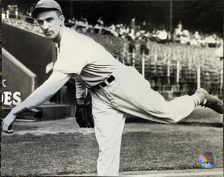 Carl Hubbell Unsigned 8x10 Baseball Photo