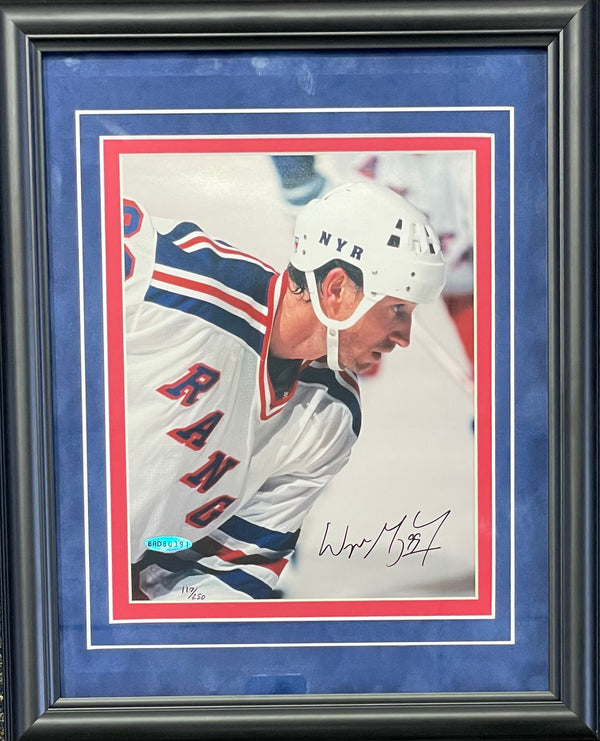 Wayne Gretzky Autographed Framed 8x10 Photo LE/250 (UDA)