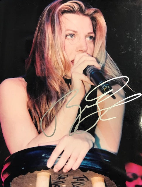 Taylor Dayne Autographed 8x10 Celebrity Photo