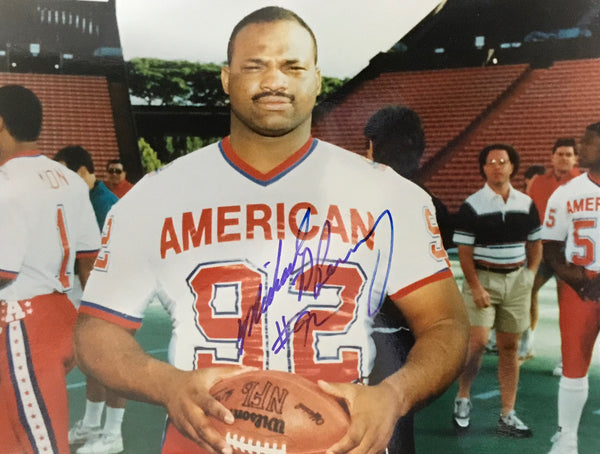 Michael Perry Autographed 8x10 Football Photo