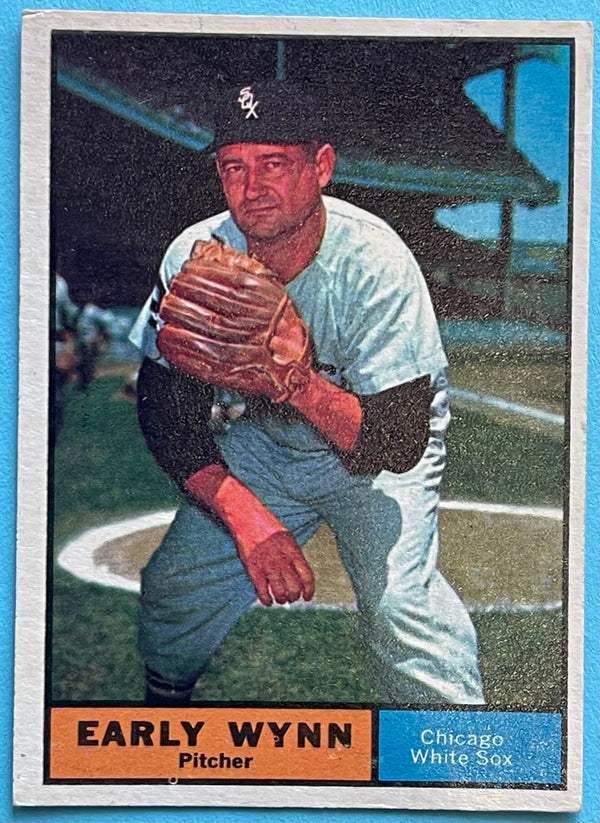 Early Wynn 1961 Topps Baseball Card #455