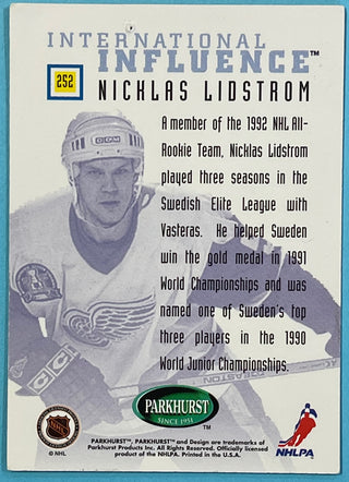 Nicklas Lidstrom Autographed 1997-98 Pinnacle Invincible Card #49
