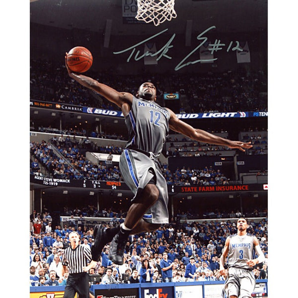 Tyreke Evans Autographed / Signed Slam Dunk 8x10 Photo - University of Memphis Tigers