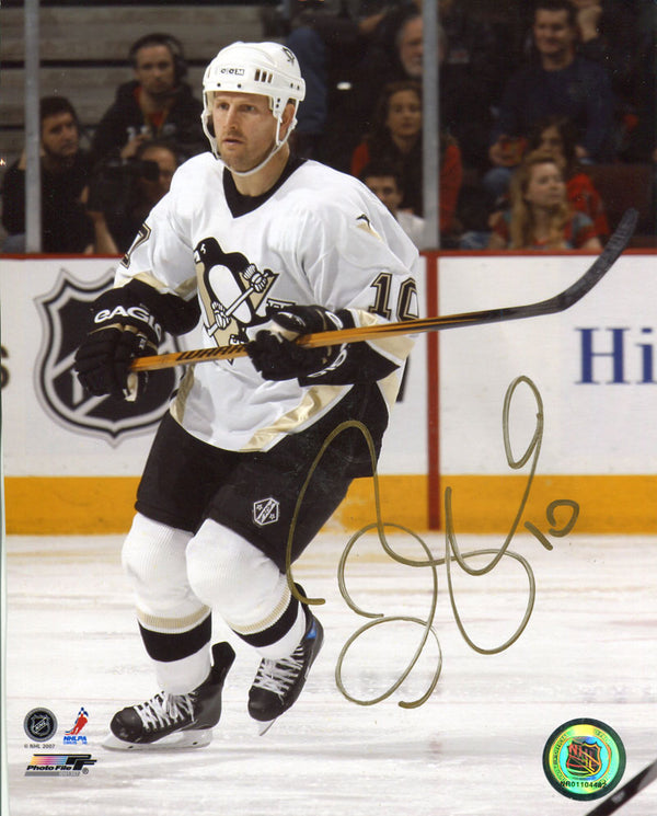 Gary Roberts Autographed 8x10 Photo